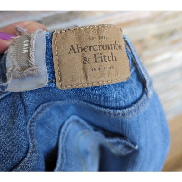 Abercrombie & Fitch Medium Wash Erin Straight Leg Jeans Women's Size 6L - Picture 3 of 4